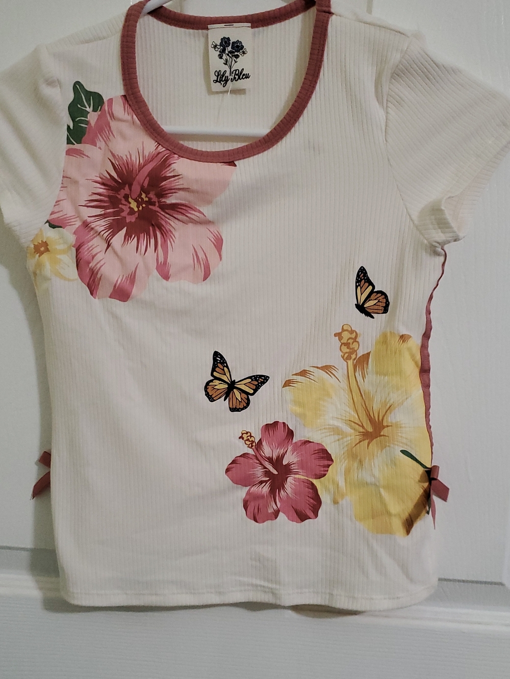 NWOT Girly Lily Bleu White Floral & Butterfly Pink Trim Cute Bows Baby Tee XS/S